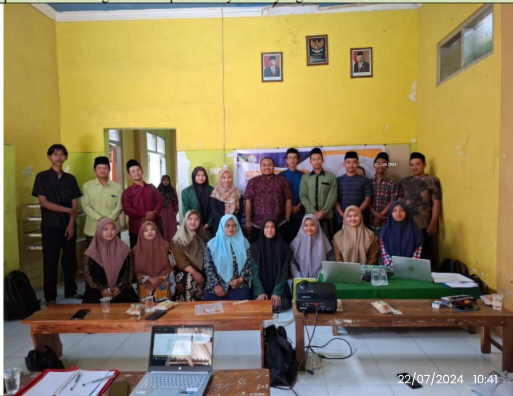 Kegiatan diakhiri dengan berfoto bersama