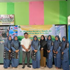 Pengabdian Kepada Masyarakat BKI Unisba melaksanakan kegiatan dengan tema “Pembentukan karakter disiplin dan kemandirian Anak sejak dini di KB Hidayatullah.”