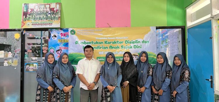 Pengabdian Kepada Masyarakat BKI Unisba melaksanakan kegiatan dengan tema “Pembentukan karakter disiplin dan kemandirian Anak sejak dini di KB Hidayatullah.”