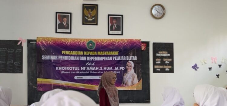 Pengabdian Kepada Masyarakat : Seminar Pendidikan Dan Kepemimpinan Pelajar Blitar