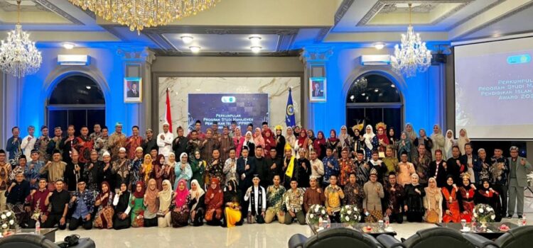 Prodi MPI FAI UNISBA Blitar Perkuat Jejaring Nasional pada Pertemuan PPMPI 2026, Dekan Raih Penghargaan Pemimpin Transformatif